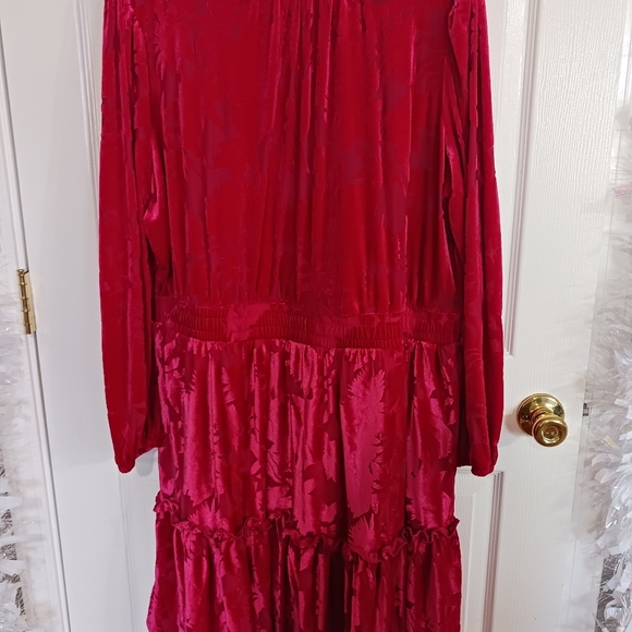 ELOQUII Elements Red Burnout Floral Velvet Dress Size  22/24 party event date - Picture 2 of 12